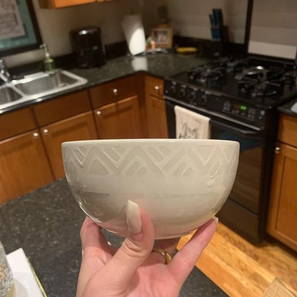 Brand new 16 piece setting for 4 - Picture 10 of 10